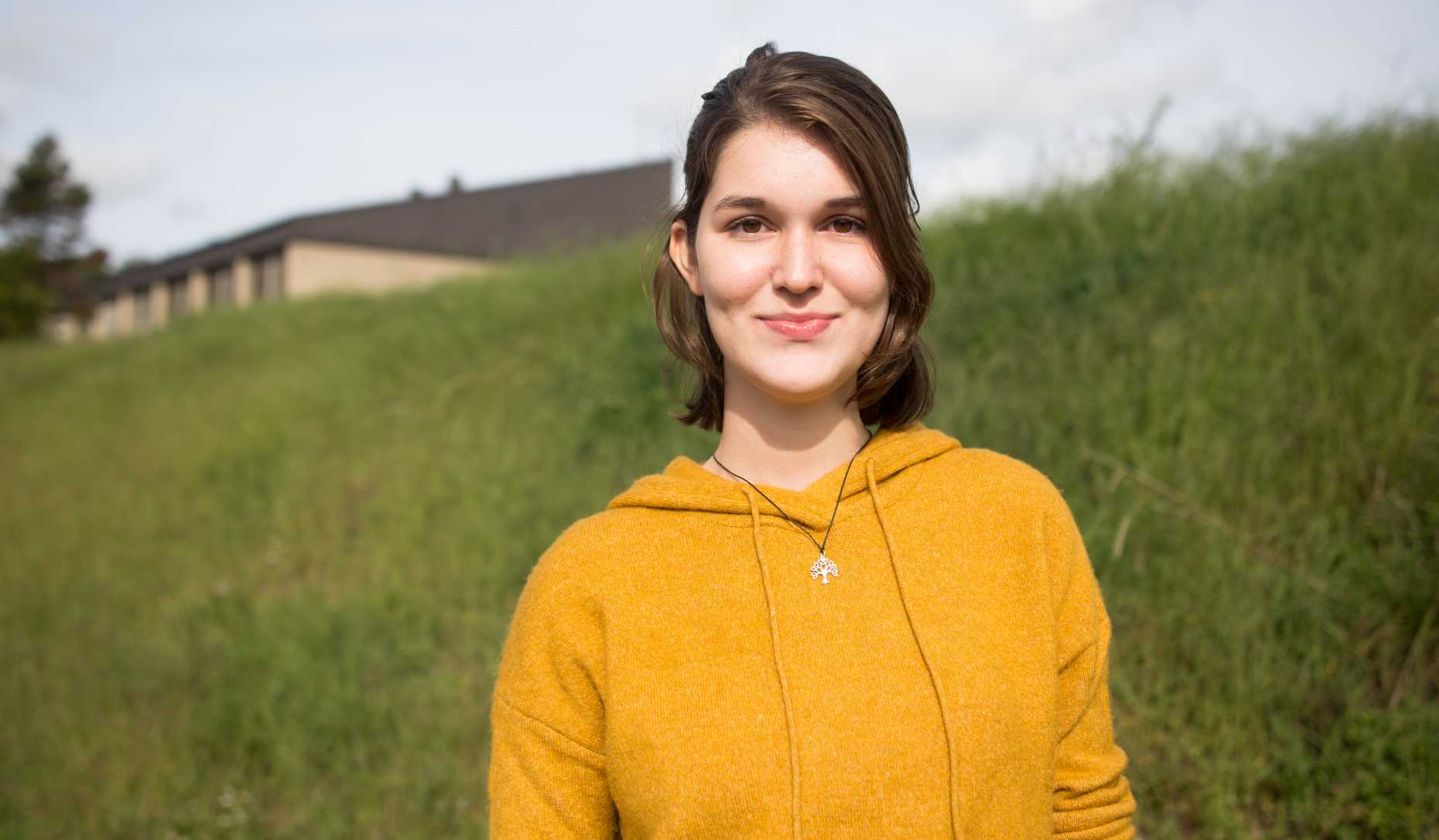 «I am studying environmental sciences because I want to understand the complexity of the world and learn from it». Julia Dworzak from Austria. Photo: Jan Streit / ETH Zurich