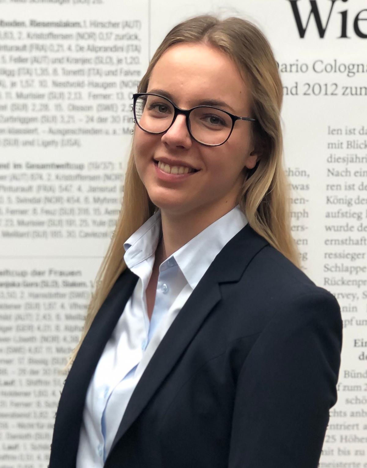 Dr.  Nadja Omanovic