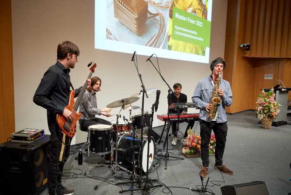 Die Luzerner Band «FOUR DISTURBED CIVILIANS»
